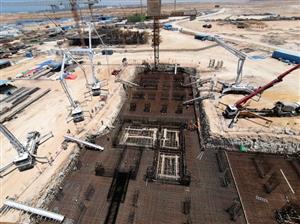 中建八局承建埃及阿拉曼新城超高综合体项目D02M标段筏板顺利浇筑