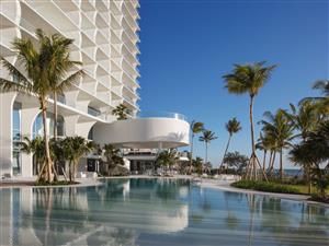 跳舞的方格子：迈阿密阳光海滩纯白住宅塔