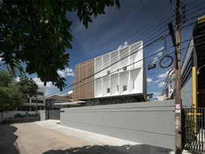 泰国S71住宅，树木和绿色空间对于生活和建筑必不可少