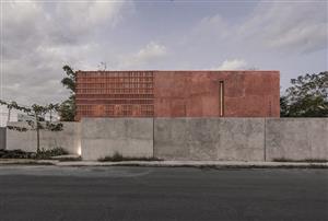墨西哥红色混凝土住宅，一处诗意庇护所